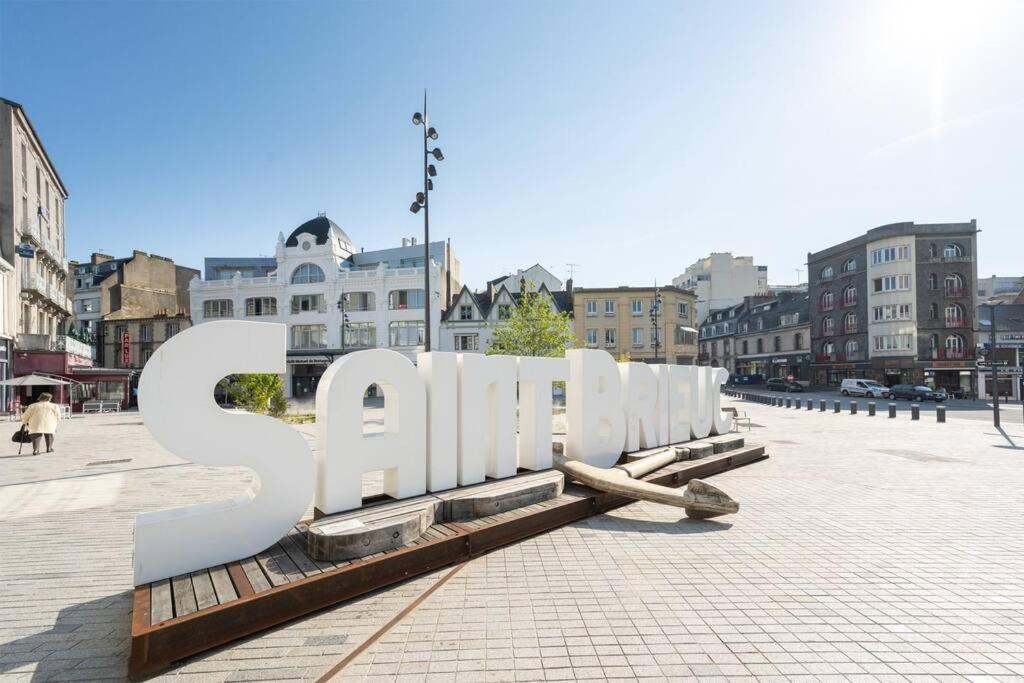 Appartement Au Coeur De Saint-Brieuc Exteriör bild